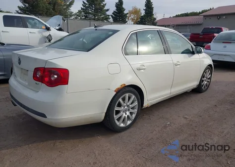 2006 Volkswagen Jetta 2.0T from USA, damaged, VIN 3VWMJ71K96M667577